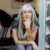 laura recent photo_kneesup